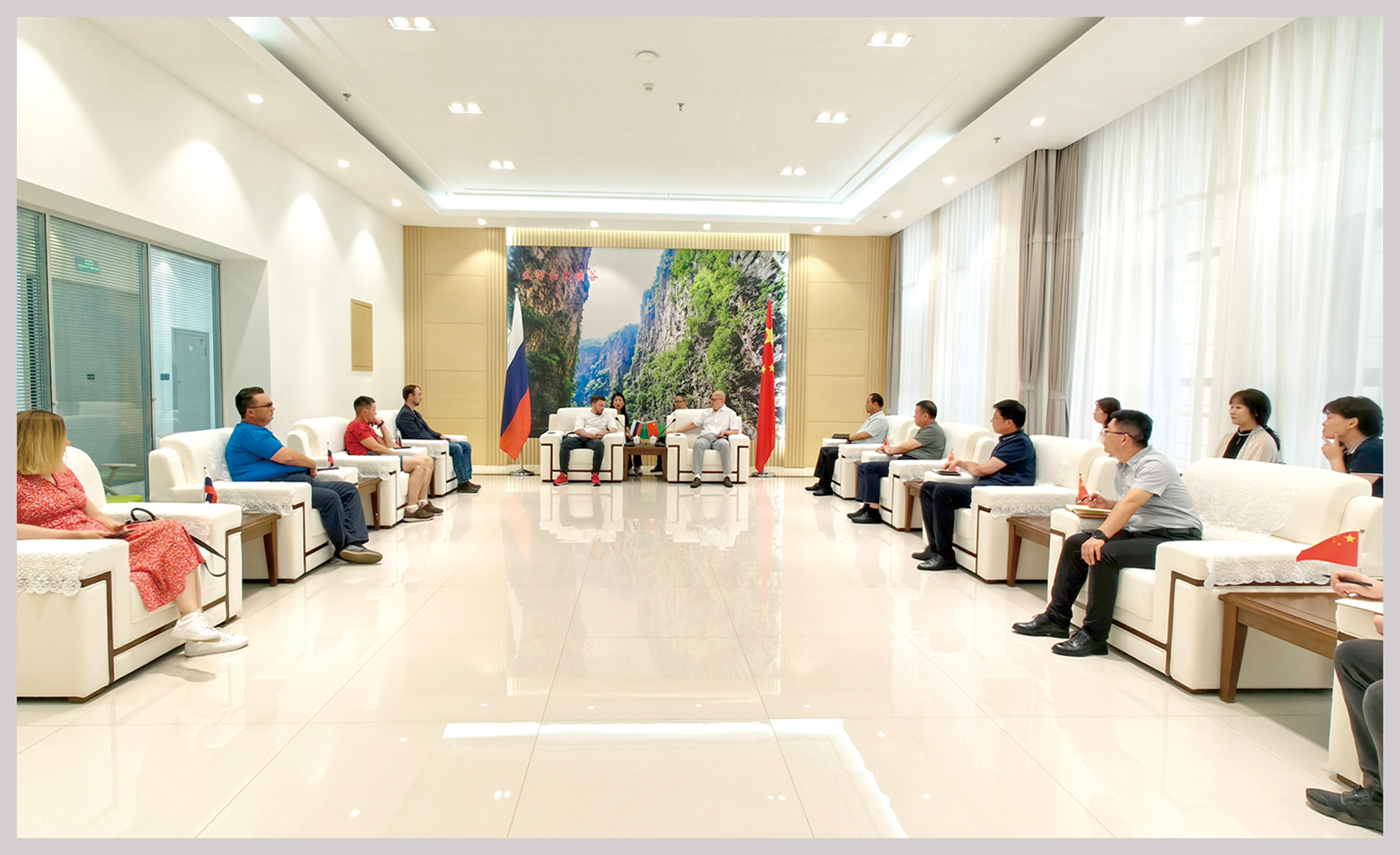 会见俄罗斯客商